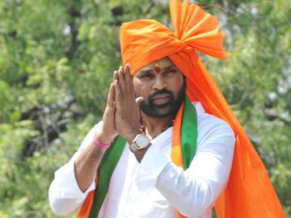 Shriramulu welcomes actor Upendra to join BJP. Shriramulu welcomes actor Upendra to join BJP.