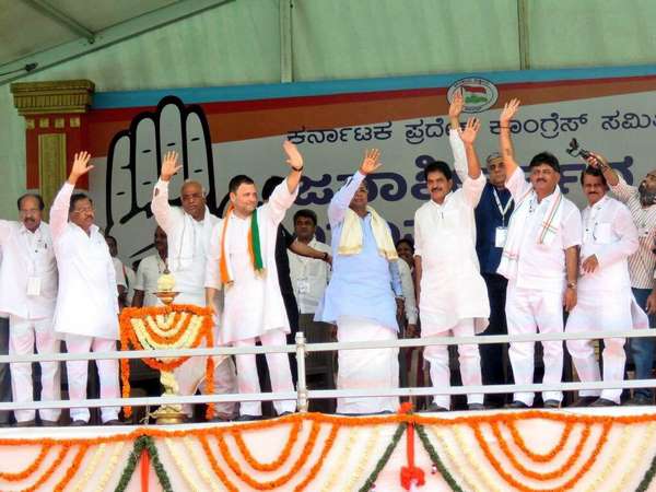 ವಿರೋಧ ಪಕ್ಷದ ನಾಯಕನಾಗಿ ಮಾಡಿದ ಕಾರ್ಯ