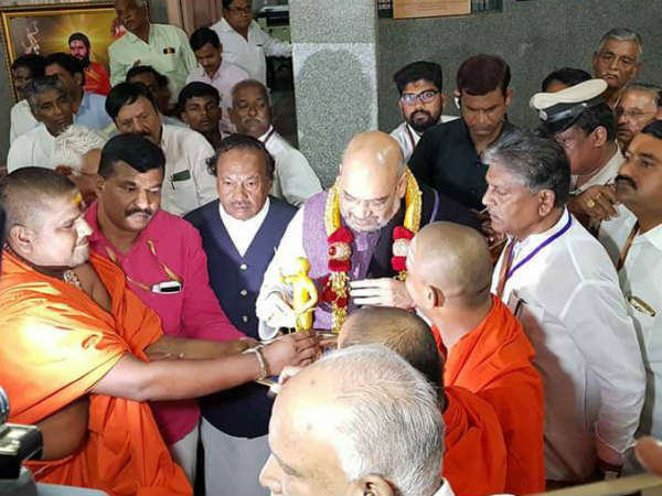 Rahul Gandhi visits Kaginele Mutt, Haveri 