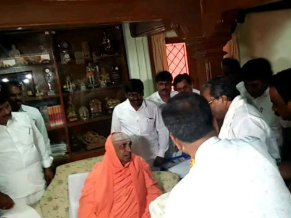 ಸುತ್ತೂರು ಶಾಖಾ ಮಠಕ್ಕೆ ಮಗ ಯತೀಂದ್ರ ಜತೆಗೆ ಭೇಟಿ