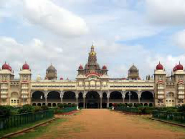 ಈಗಾಗಲೇ ಒಂದು ಹಂತದ ಪ್ರಚಾರ ಮುಗಿಸಿರುವ ಸಿದ್ದರಾಮಯ್ಯ