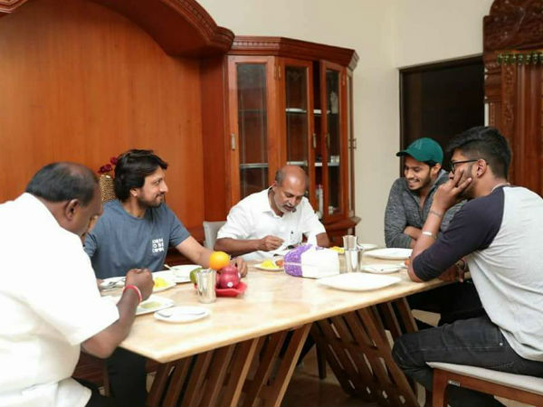 Kiccha Sudeep meets HD Kumaraswamy 