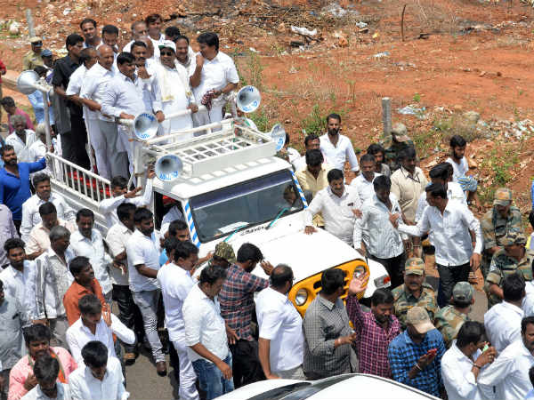 ಬೆಳಿಗ್ಗೆಯಿಂದ ರೋಡ್ ಶೋ