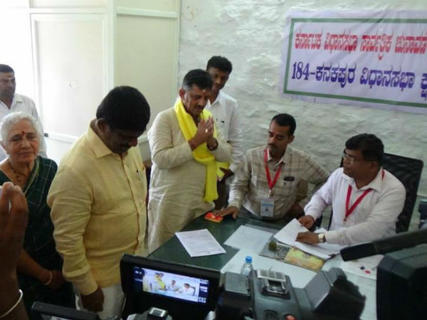  ಡಿಕೆ ಶಿವಕುಮಾರ್ ಕನಕಪುರದಲ್ಲಿ ನಾಮಪತ್ರ ಸಲ್ಲಿಕೆ