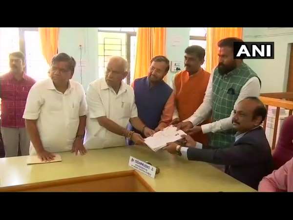 Siddaramaiah and Sriramulu files nomination in Badami