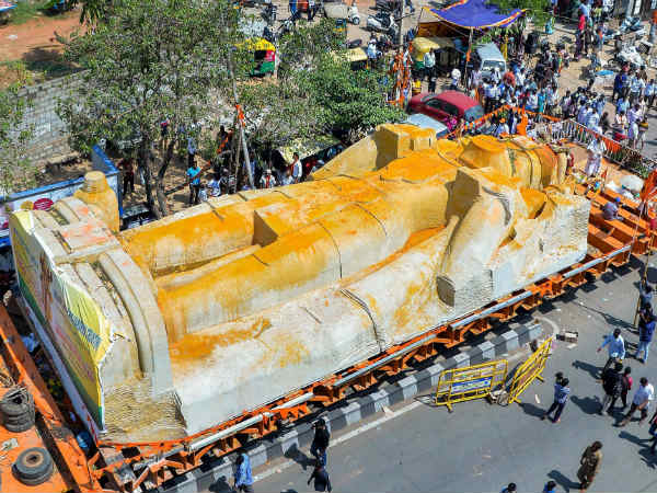 ದೇವರ ವಿಗ್ರಹ ಸಾಗಣೆಗೂ ತಟ್ಟಿದ ನೀತಿ ಸಂಹಿತೆ ದೇವರ ವಿಗ್ರಹ ಸಾಗಣೆಗೂ ತಟ್ಟಿದ ನೀತಿ ಸಂಹಿತೆ