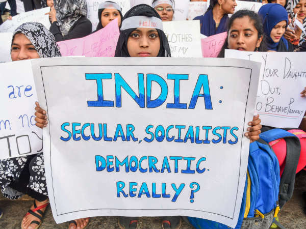 ಕಾಲೇಜು ವಿದ್ಯಾರ್ಥಿಗಳಿಂದ ಪ್ರತಿಭಟನೆ 