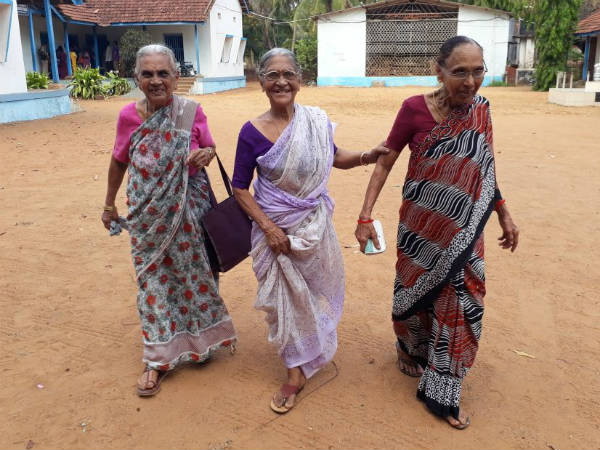  ಮತ ಚಲಾಯಿಸಿದರು ಹಿರಿಯರು, ಕಿರಿಯರು 