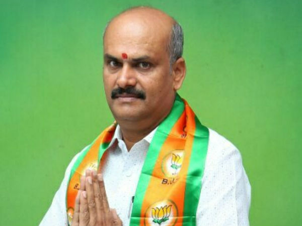 ಹುಲ್ಲಳ್ಳಿ ಸುರೇಶ್- ಬೇಲೂರು 