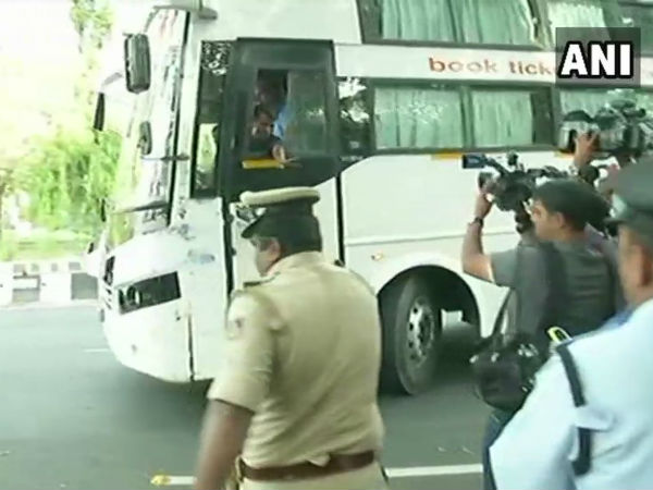  ಬೆಂಗಳೂರಿಗೆ ಆಗಮಿಸಿದ ಶಾಸಕರು