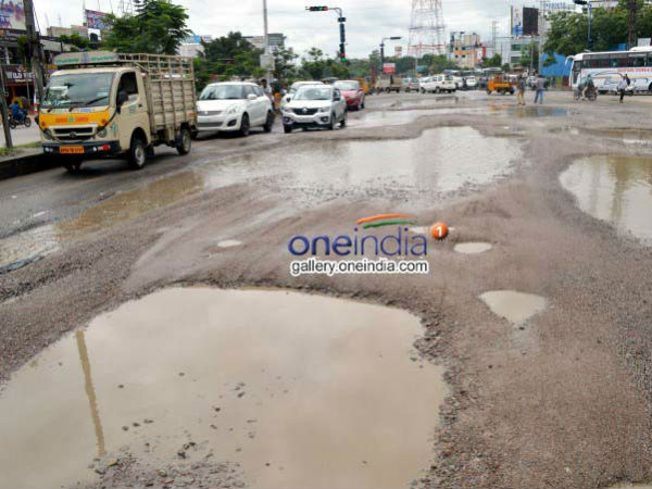  ವಾಹನಗಳಷ್ಟೇ ಇರುವ ರಸ್ತೆ ಗುಂಡಿಗಳು