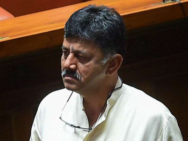 ಅನ್ಯಮನಸ್ಕರಾಗಿದ್ದರೇ ಡಿಕೆಶಿ?