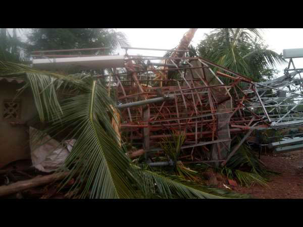 Heavy rains and wind occurred in Budarakatti village in bailhongal taluk