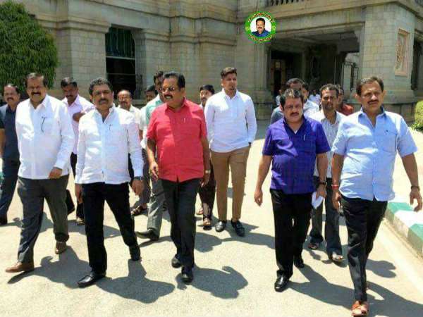 ಯಾರೊಬ್ಬರ ಹೆಸರೂ ಕಾಂಗ್ರೆಸ್ಸಿನ ಸಂಭಾವ್ಯ ಸಚಿವರ ಪಟ್ಟಿಯಲ್ಲಿಲ್ಲ 