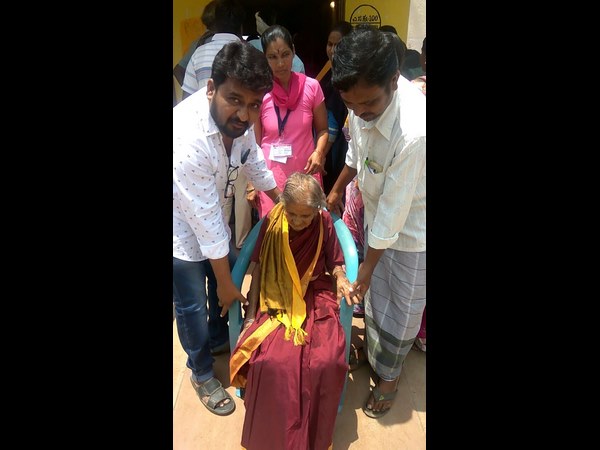 Peaceful polling in Hiriyuru 