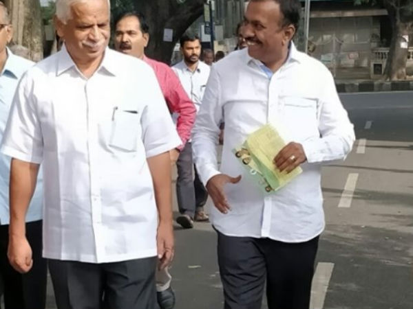 ಸದ್ಯ ರಾಮಮೂರ್ತಿ ಫೇವರೇಟ್ ಆಗಿದ್ದಾರೆ 