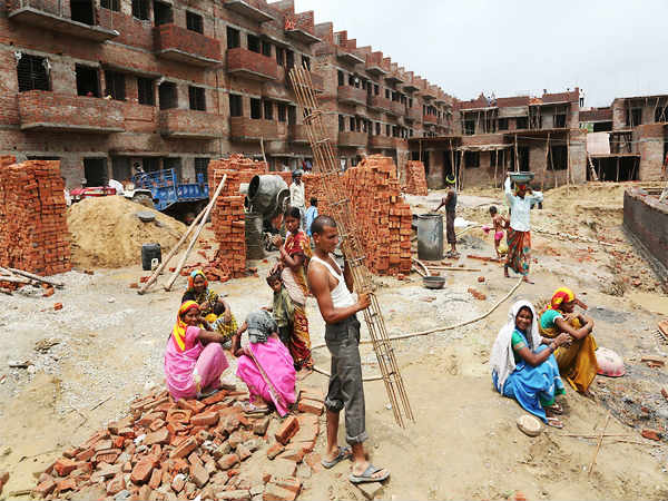 Immigrant labours leaving from Mangaluru for voting