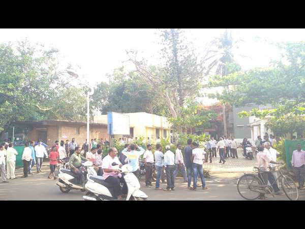 Former MLA Abhay Patils supporters attacked Congress workers