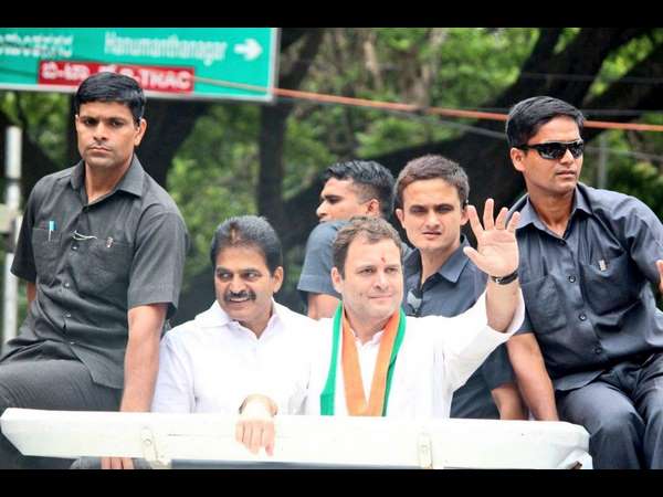 ಬೇಡಿಕೆಗಳನ್ನಿಟ್ಟ ಮಹಿಳಾ ನೌಕರರು ಬೇಡಿಕೆಗಳನ್ನಿಟ್ಟ ಮಹಿಳಾ ನೌಕರರು