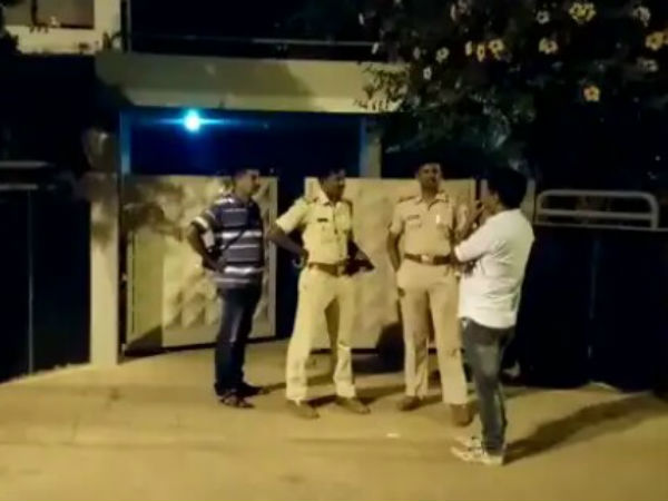 Income Tax department officials raided house of Bhimanna Naik Income Tax department officials raided house of Bhimanna Naik