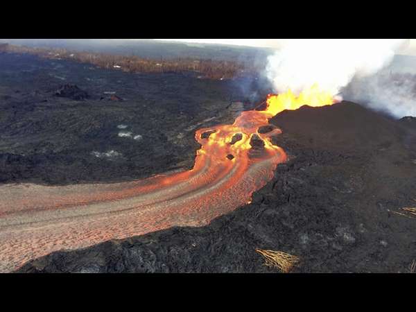 ಕಪೊಹೊದಲ್ಲಿ ಜ್ವಾಲಾಮುಖಿ ಚಾಚಿದ ಬೆಂಕಿಯ ಕೆನ್ನಾಲಿಗೆ