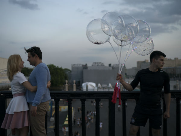 ಸಾಕರ್‌ ವರ್ಲ್ಡ್‌ ಕಪ್‌ನಿಂದಾಚೆ ಒಂದು ನೋಟ 