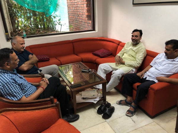 Delhi BJP dubs Kejriwals dharna at L-G office as mockery of democracy Delhi BJP dubs Kejriwals dharna at L-G office as mockery of democracy