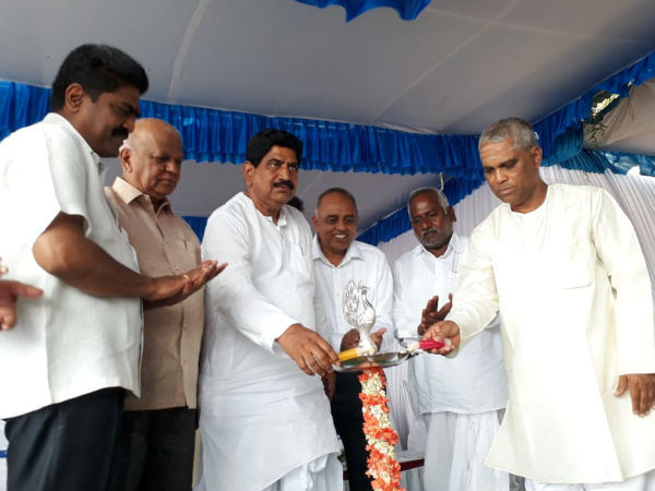 Rail bus service has begun on a new railway line between Bagalkot and Khajjidoni.