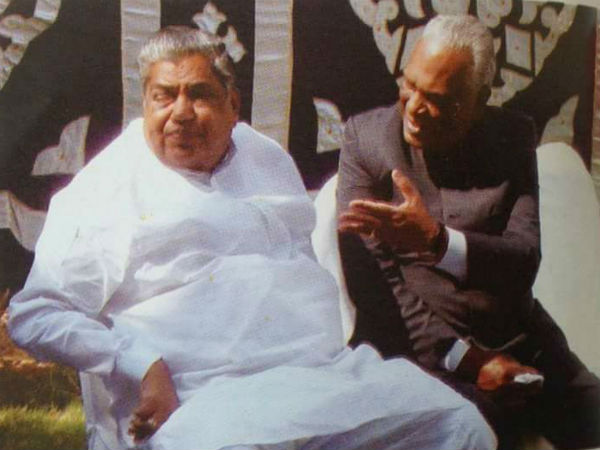 ಶಿಕ್ಷಣ ಸಚಿವ: ಡಾ. ಮಂಜುನಾಥ್ 
