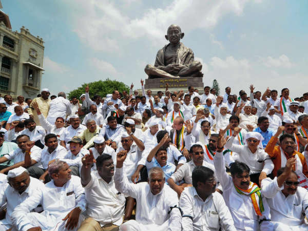 ಬಹುಮತ ಸಾಬೀತಿನ ಗೊಂದಲ
