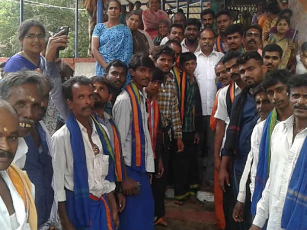 Mandya: HD Kumaraswamys fans offer pooja in various temples