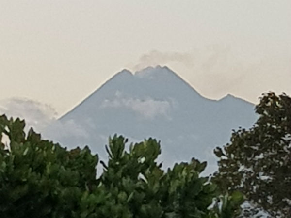 ಮೆರಾಪಿ ಮೆರ್ಬಾವು ಸಹೋದರ ಪರ್ವತಗಳು