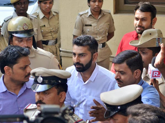 Sessions court grants bail to Nalapad aides Sessions court grants bail to Nalapad aides