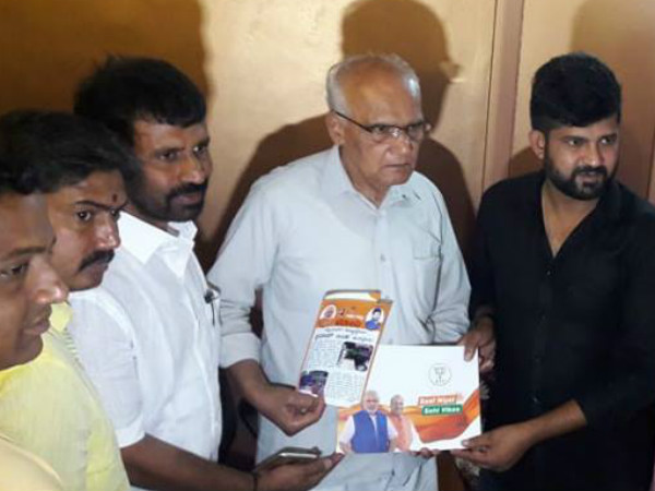 Writer SL Bhairappa praised Modis work.