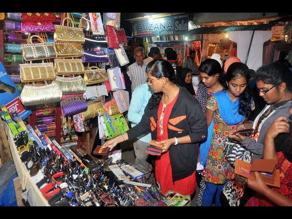 ಎಲ್ಲಾ ಧರ್ಮದವರು ಬರುತ್ತಾರೆ ಎಲ್ಲಾ ಧರ್ಮದವರು ಬರುತ್ತಾರೆ