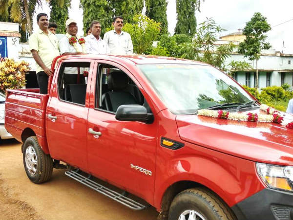 College staff gave a lavished send off to Manjunath