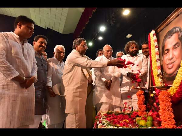 ಧರ್ಮಸಿಂಗ್ ಒಬ್ಬ ಜಂಟಲ್‌ಮ್ಯಾನ್: ಸಿದ್ದರಾಮಯ್ಯ