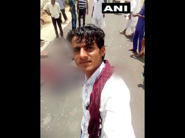 ಶವದೆದುರು ಸೆಲ್ಫಿ