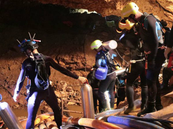 ಪ್ರಶ್ನೆ: ಅಷ್ಟು ದೊಡ್ಡ ಗುಹೆ ಇದ್ದರೂ ಆಮ್ಲಜನಕ ಪೂರೈಕೆ ಬಗ್ಗೆ ಏಕೆ ಅಷ್ಟು ತಲೆ ಕೆಡಿಸಿಕೊಂಡಿದ್ದಾರೆ?