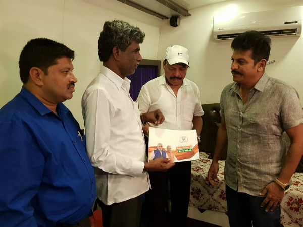 Sampark For Samarthan Kota Srinivas Poojary meets Shivarajkumar 