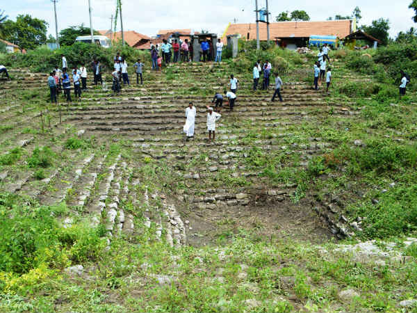 ಶ್ರಮದಾನದ ಮೂಲಕ ಸ್ವಚ್ಚತೆ 