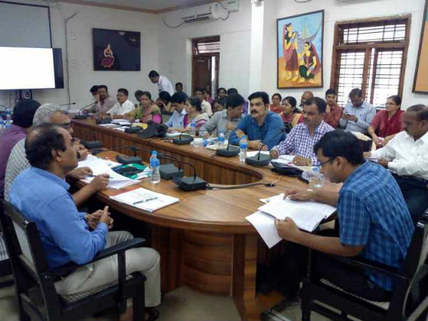 District Commissioner Nakul has rejected the plastic bottle of water 