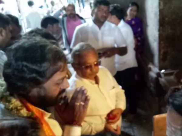 Eshwar khandre says Rahul Gandhi is the next Prime Minister.