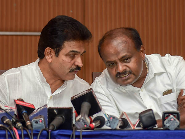 ವೇಣುಗೋಪಾಲ್‌ಗೆ ಮನವಿ