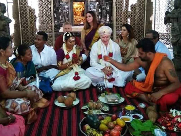 foreign groom weds Indian bride according Indian culture