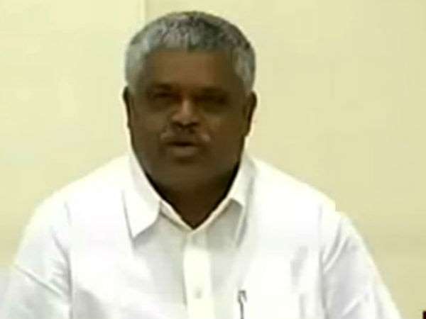 ದೇವೇಗೌಡ್ರು ಮತ್ತು ಕುಮಾರಣ್ಣ ನಿರ್ಧರಿಸುತ್ತಾರೆ 