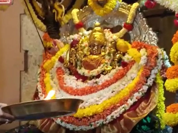 On the first Friday of the month of Ashada to offer puja to Goddess Chamundeshwari