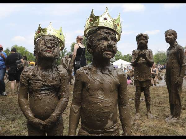 ವೆಸ್ಟ್‌ಲ್ಯಾಂಡ್‌ನಲ್ಲೊಂದು ಮಣ್ಣಿನ ಹಬ್ಬ, ಮಕ್ಕಳ ನಲಿದಾಟ 