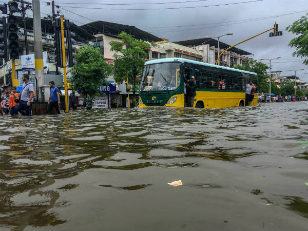 ಕೂದಲೆಳೆಯಲ್ಲಿ ತಪ್ಪಿದ ವಿಮಾನ ಅಪಘಾತ 