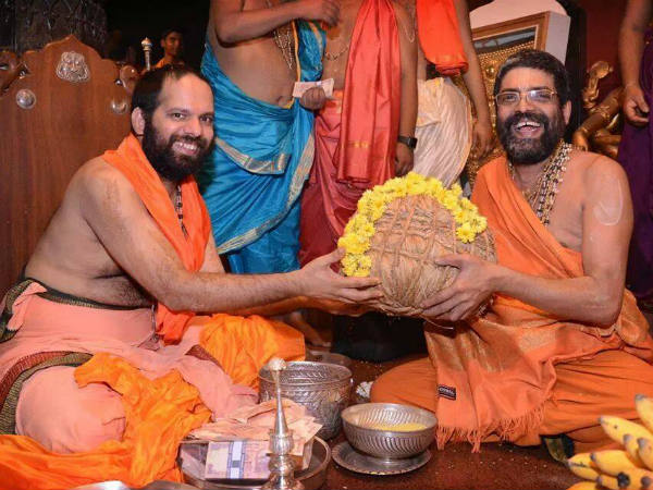 ಪಟ್ಟದ ದೇವರನ್ನು ಕೃಷ್ಣಮಠದಲ್ಲಿಟ್ಟಿದ್ದರು